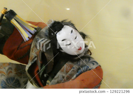 古老武田武士人偶的獨特面孔和姿勢 129221296