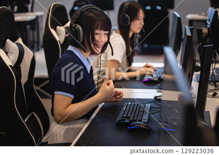 女生 女孩 女性 129223036