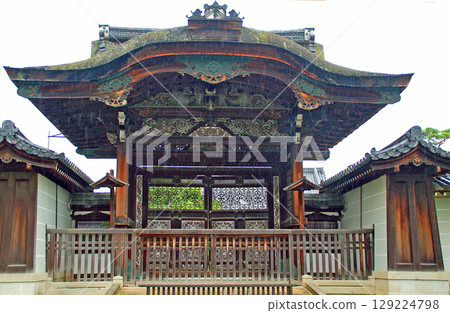 Kyoto Ninnaji Temple Imperial Palace Gardens - Barley rain pouring down on the Imperial Gate 129224798