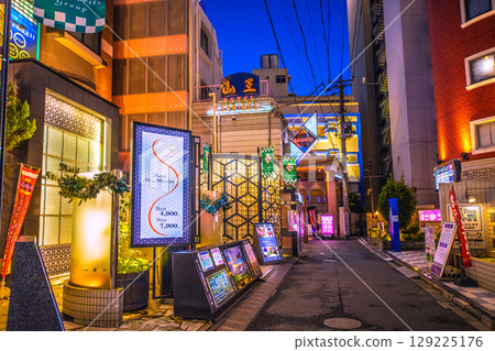 Tokyo cityscape in Japan View of hotel street etc. in front of Uguisudani Station Tokyo cityscape in Japan View of hotel street etc. in front of Uguisudani Station 129225176