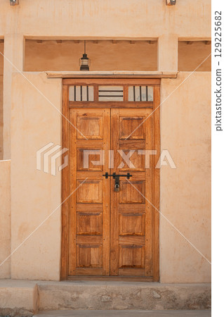 building, fortress, house 129225682