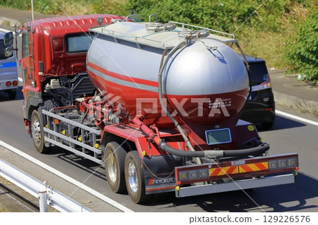 Tank lorry Tank lorry 129226576