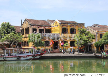 Du Bon River scenery in Hoi An, Vietnam 129227993