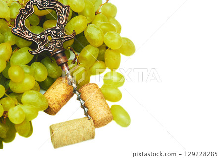Corkscrew,wine stopper. Good old brandy, cognac, ripe grapes Corkscrew,wine stopper. Good old brandy, cognac, ripe grapes 129228285