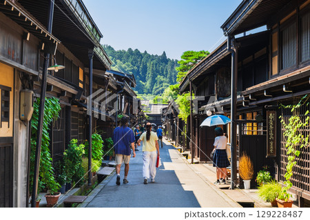 Summer in Hida Takayama, Kamisannomachi, old townscape Summer in Hida Takayama, Kamisannomachi, old townscape 129228487