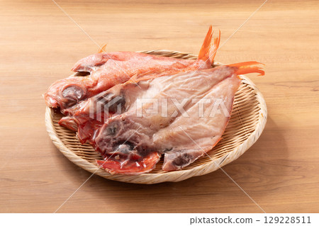 [Miyagi Prefecture] Opened Golden-Eyed Snapper 129228511