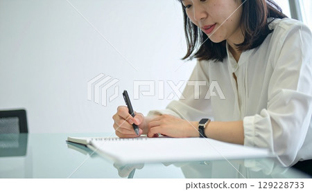 Business person during the meeting 129228733