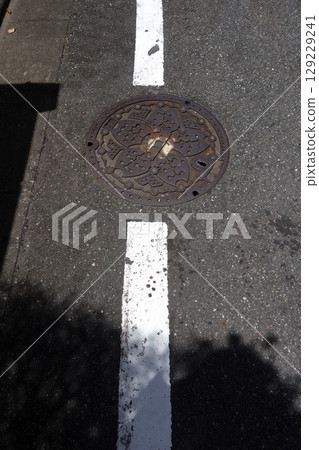 白線和沙井 129229241