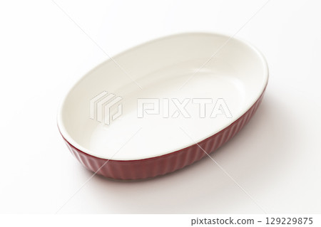 白色背景的烤菜 白色背景的烤菜 129229875