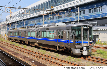 JR西日本的521系列列車 JR西日本的521系列列車 129232295