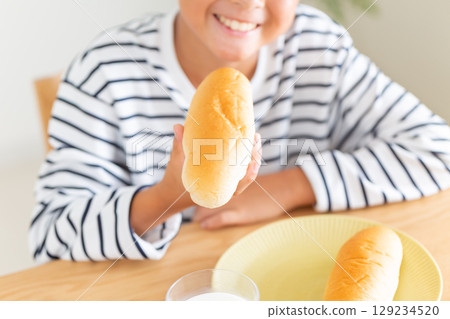 吃包子的小學生 129234520