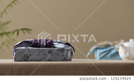 Reusable handmade bojagi gift wrapping for Korean holidays and anniversaries. Reusable handmade bojagi gift wrapping for Korean holidays and anniversaries. 129234924