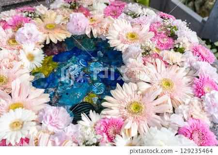 Hakusan Shrine's Chozuya (water purification fountain) in Niigata City, Niigata Prefecture Hakusan Shrine's Chozuya (water purification fountain) in Niigata City, Niigata Prefecture 129235464