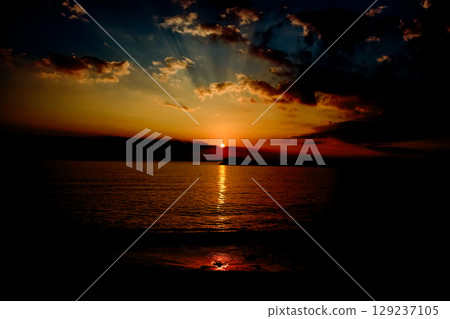 <五島風景>黎明時的海灘風景 129237105