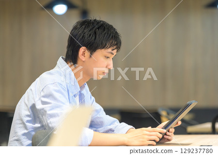 學生在讀 129237780