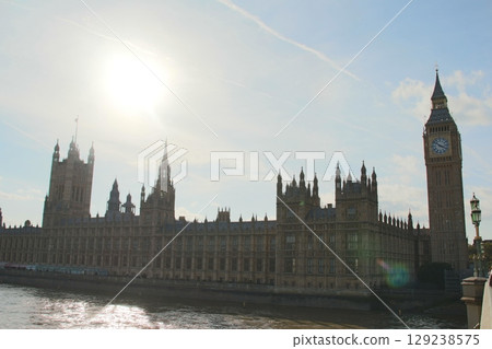 London's Big Ben against the blue sky 129238575