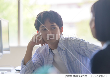 令人耳目一新的學生 129239662