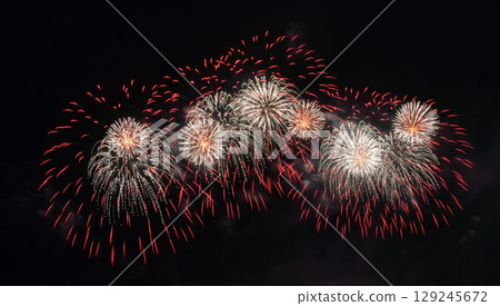 煙火 韓國 釜山 活動 夜景 夜晚 Fireworks Busan korea 花火大会 韓国 煙火 韓國 釜山 活動 夜景 夜晚 Fireworks Busan korea 花火大会 韓国 129245672