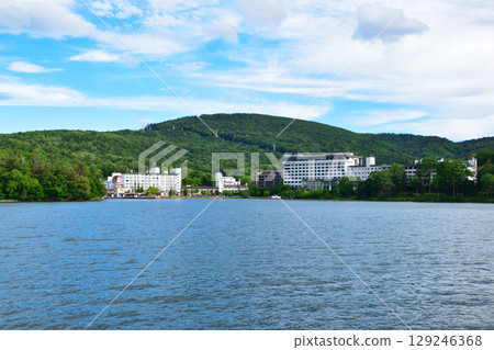 Summer Lake Akan 129246368