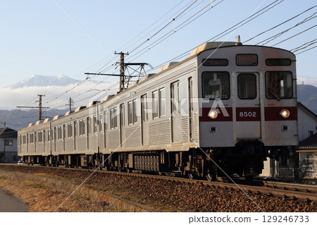 Nagano Electric Railway 8500 series T2 formation 129246733