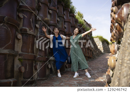 Women enjoying domestic travel Women enjoying domestic travel 129246742