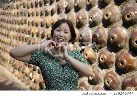 Women enjoying domestic travel 129246744