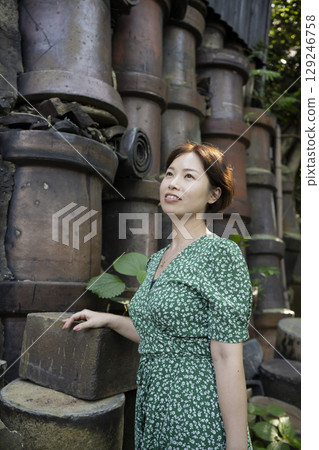 Women enjoying domestic travel 129246758