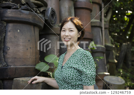 Women enjoying domestic travel Women enjoying domestic travel 129246759