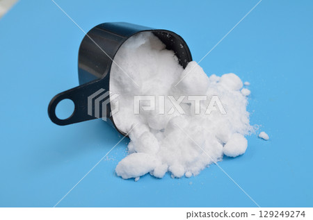 Potassium oxalate is a chemical compound, specifically a potassium salt of oxalic acid. 129249274