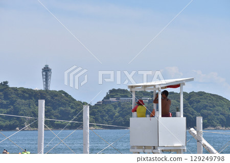 湘南海灘的救生員值班 129249798