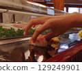 Osushi：櫃檯供應的非迴轉壽司 129249901