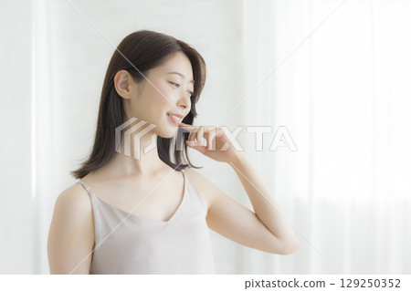 young woman young woman 129250352
