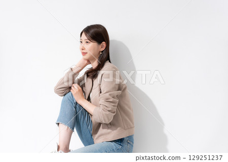 Female portrait 129251237