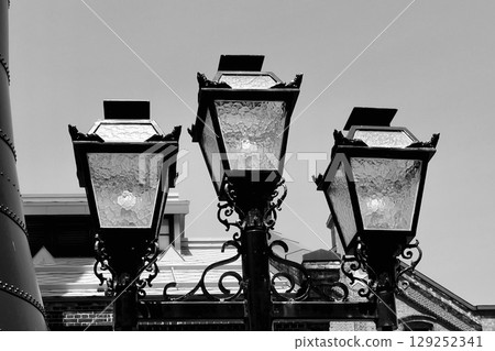 Retro street lamp "black and white" Retro street lamp "black and white" 129252341