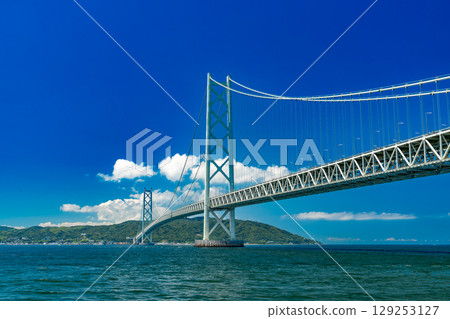Akashi Kaikyo Bridge seen from Maiko Park Akashi Kaikyo Bridge seen from Maiko Park 129253127