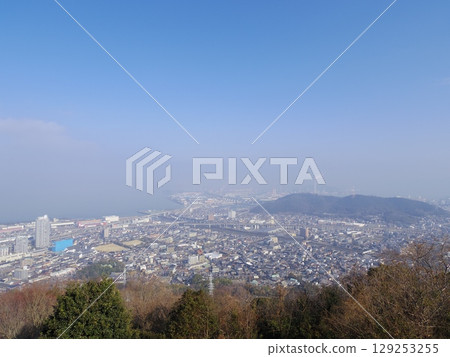 從青山山頂觀景台欣賞的壯麗景色（香川縣宇多津町） 129253255