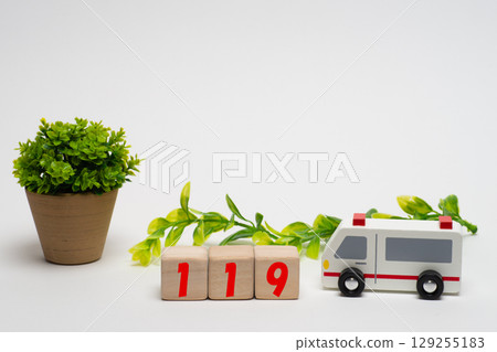 救護車和撥打 119 的圖像 救護車和撥打 119 的圖像 129255183