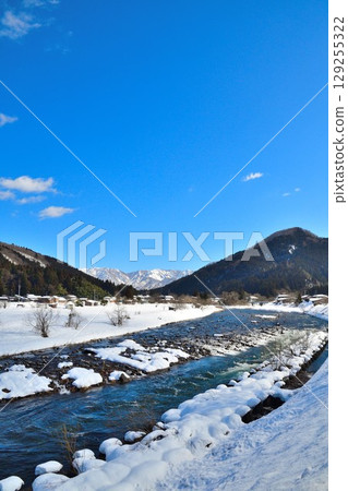 早出川的雪景(新潟縣) 早出川的雪景(新潟縣) 129255322