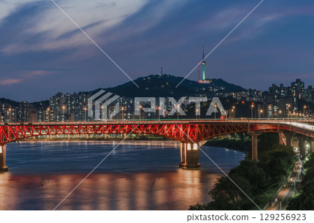 Seoul's Namsan Tower, Dongho Bridge, and Han River's night view 129256923
