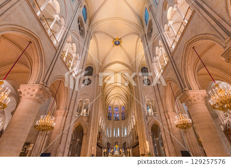 Notre-Dame cathedral, central nave, Paris, France Notre-Dame cathedral, central nave, Paris, France 129257576