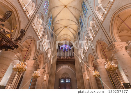 Notre-Dame cathedral, central nave, Paris, France 129257577