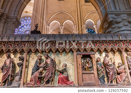 Notre-Dame cathedral, bas-relief, Paris, France Notre-Dame cathedral, bas-relief, Paris, France 129257592
