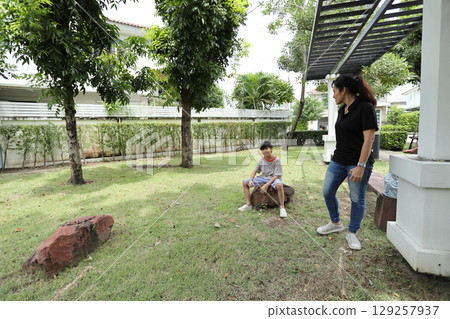 Outdoor Learning 129257937