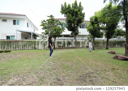 Outdoor Learning 129257943