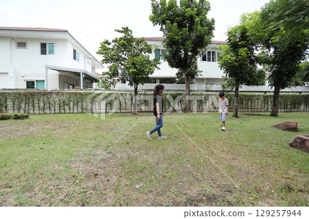 Outdoor Learning 129257944