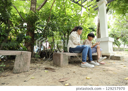 Outdoor Learning 129257970