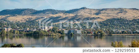 scenery at Klamanth falls town and lake ewauna oregon 129259555