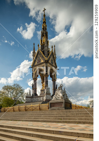 view of the Albert Memorial in London, United Kingdom 129259909