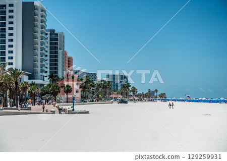 beach scenes near pier 60 clearwater florida 129259931