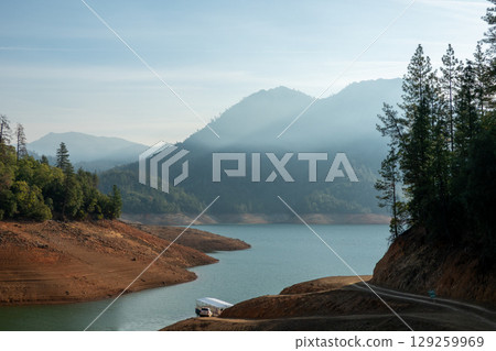 nature scenery near mount shasta on lake shasta california nature scenery near mount shasta on lake shasta california 129259969